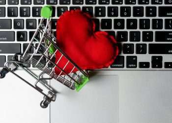 Compras online devem crescer 29% no Dia dos Namorados em 2023