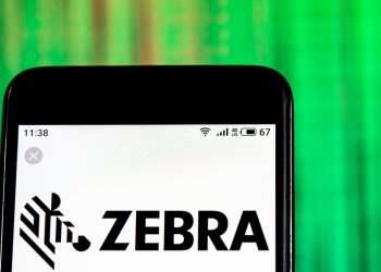 Dispositivos vestíveis e com reconhecimento de voz e imagem são destaques da Zebra com foco no varejo