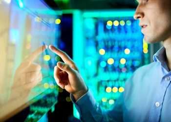 Gastos mundiais de governos com TI crescerão 8% em 2023