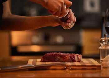 Preço do boi no pasto recua, mas consumidor sente pouca diferença no valor da carne