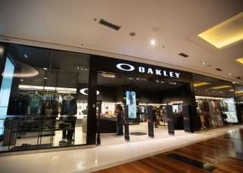 Oakley tem novo conceito de loja inaugurado em São Paulo