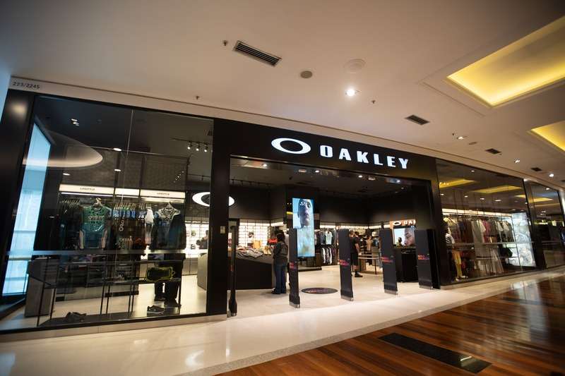 Oakley tem novo conceito de loja inaugurado em São Paulo