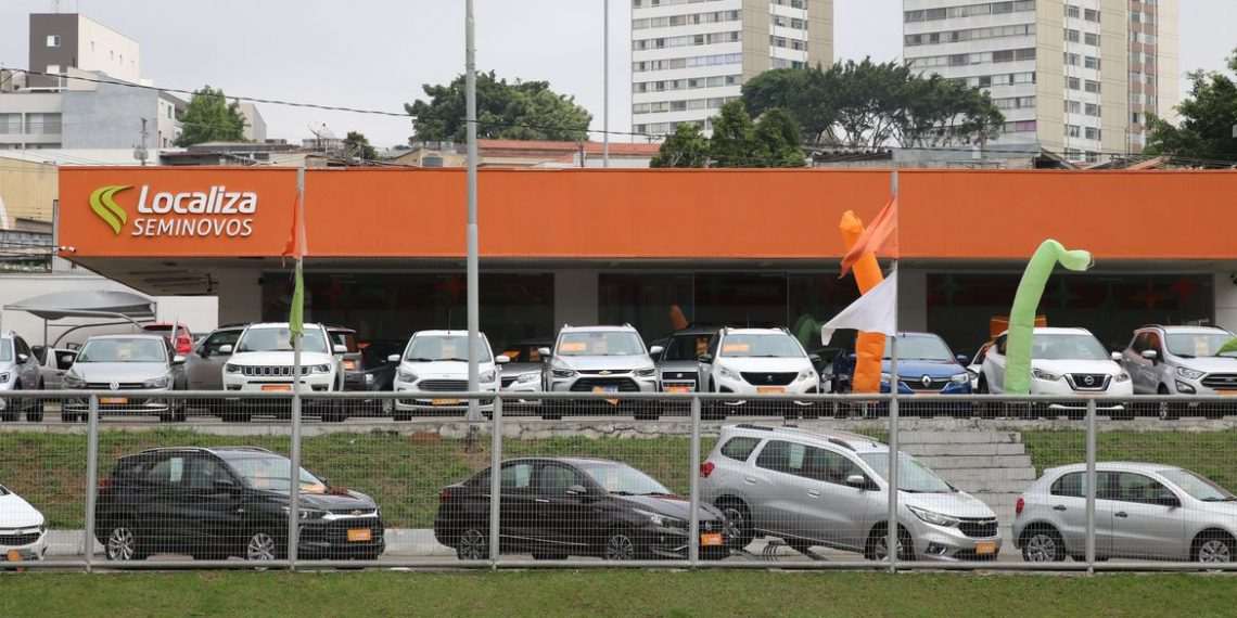 Venda de veículos sobem 19,6% em 1 ano e têm melhor setembro em 10 anos, diz Fenabrave