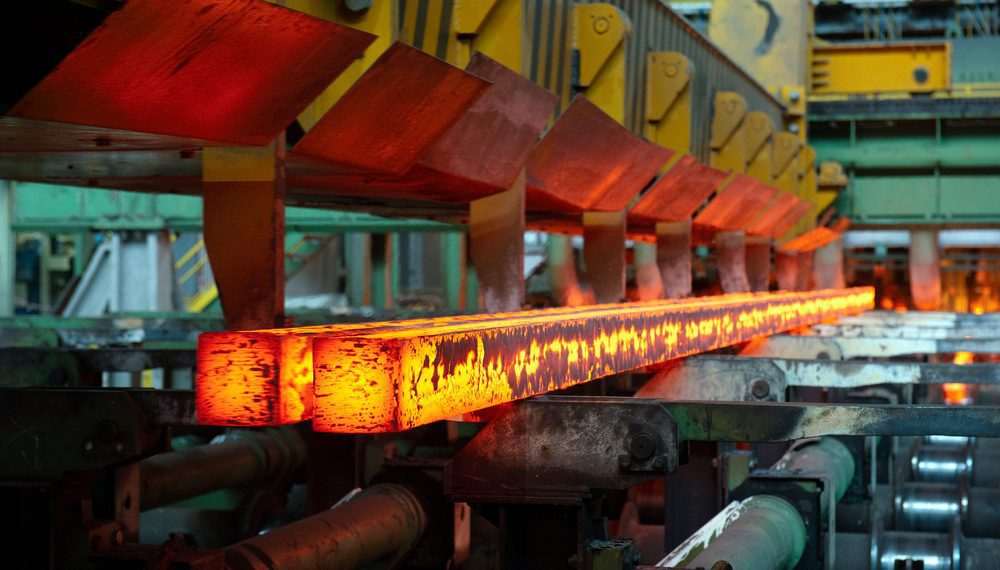 Produção brasileira de aço bruto recua 5,5% em maio ante igual mês de 2022