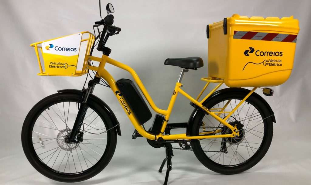 Correios amplia o uso de bicicletas elétricas pelo país