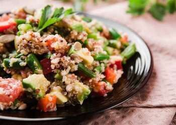 Refeições vegetarianas são até 65% mais econômicas que as com carne nas capitais