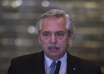 Fernández reforça críticas a UE-Mercosul e afaga Lula: Seríamos mais fracos sem ele