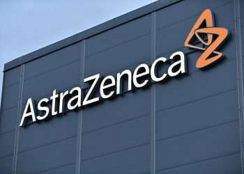 Ações da AstraZeneca caem 8% após resultado de testes com remédio contra câncer