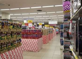 Comércio varejista apresenta queda de 1% em maio