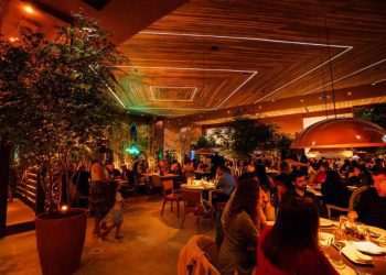 Camarada Camarão abre maior unidade da rede no Taste Lab do Shopping Tamboré