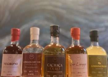 Fran’s Café apresenta rótulos de bebidas com marca própria