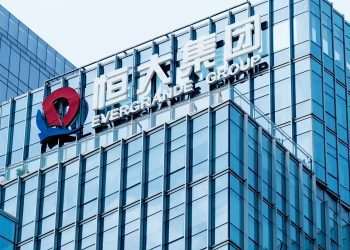 Chinesa Evergrande entra com pedido para retomar negociação de ações na Bolsa de Hong Kong