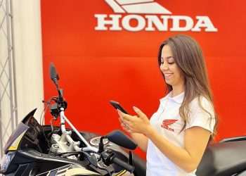 Funcionários viram influencers na busca por engajamento e vendas