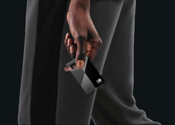 XP lança conta e cartão de débito global em parceria com a Mastercard