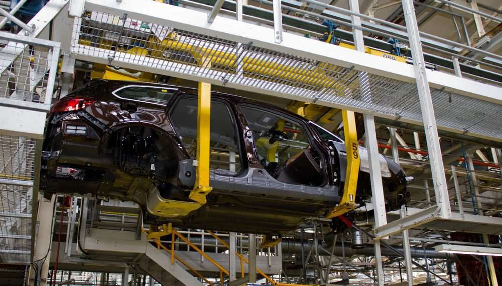 EUA: sindicato pressiona montadoras de carros por aumento salarial de 40%