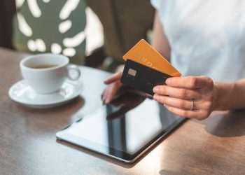 Varejo e emissores de cartões: uma aliança baseada em tecnologia para alavancagem de negócios