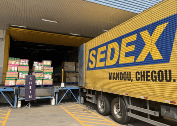 Shein recebe as primeiras 200 toneladas em encomendas de acordo com o programa Remessa Conforme