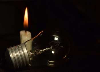 Apagão foi causado por baixo desempenho em equipamentos de usinas eólicas e solares