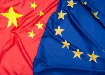 UE abre investigação sobre subsídios a veículos elétricos produzidos na China