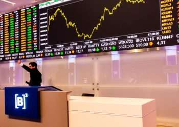 Ibovespa sobe 1,23% e se reaproxima dos 116 mil pontos