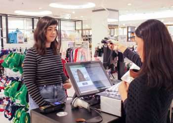 Cliente da C&A vai poder concluir a compra com um sorriso no pagamento por biometria facial
