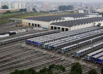 Governo de SP decreta ponto facultativo para reduzir efeitos da greve do Metrô e da CPTM
