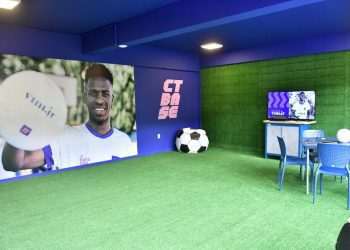 Instituto Vini Jr. e FCB inauguram Centro de Tecnologias Educacionais Base no RS