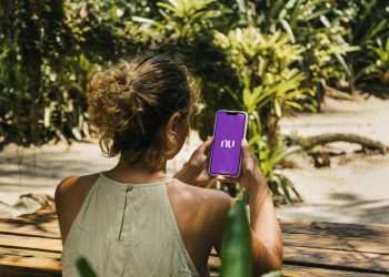 Com foco em alta renda, Nubank amplia benefícios para clientes Ultravioleta