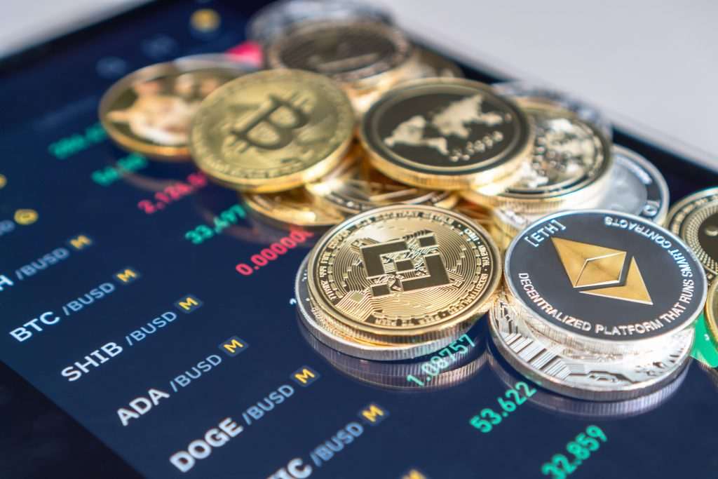 Plataformas ainda apostam em tecnologia e oferta criptoativos, mas na espera - Foto: Shutterstock