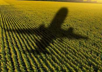 Embraer conclui testes de voo com combustível de aviação 100% sustentável