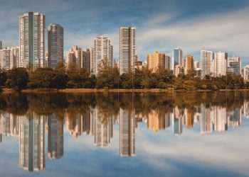 Expansão de franquias ganha força fora das capitais, aponta ranking da ABF. Londrina, no interior do Paraná, ocupa o primeiro lugar.