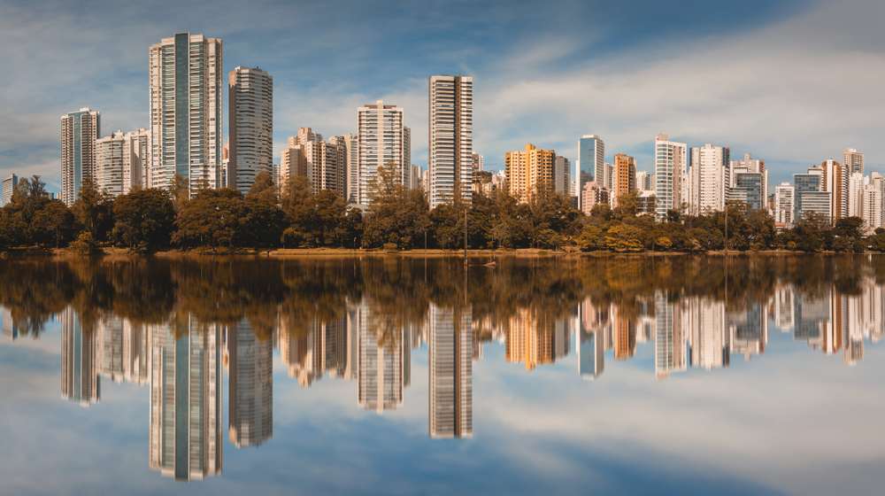 Expansão de franquias ganha força fora das capitais, aponta ranking da ABF. Londrina, no interior do Paraná, ocupa o primeiro lugar.