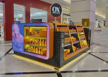 OX Cosméticos inaugura quiosque no Shopping Eldorado com linha da Mari Maria