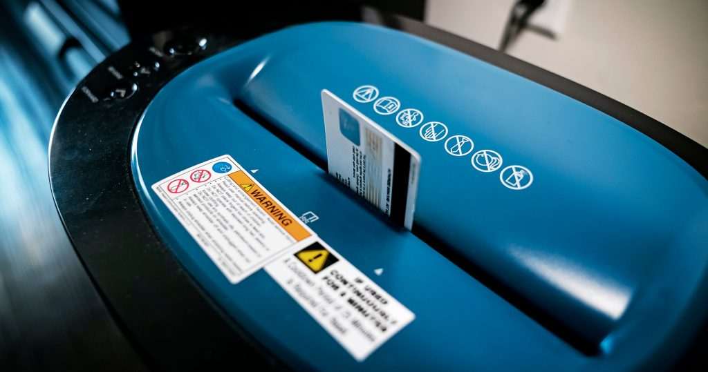 Edenred Brasil recicla volume de plástico equivalente a mais de 16 milhões de cartões em três anos