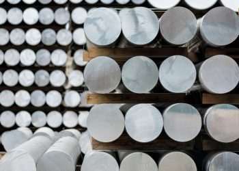 Indústria do alumínio soma vitórias em 2023 e busca aumento de taxas para importados