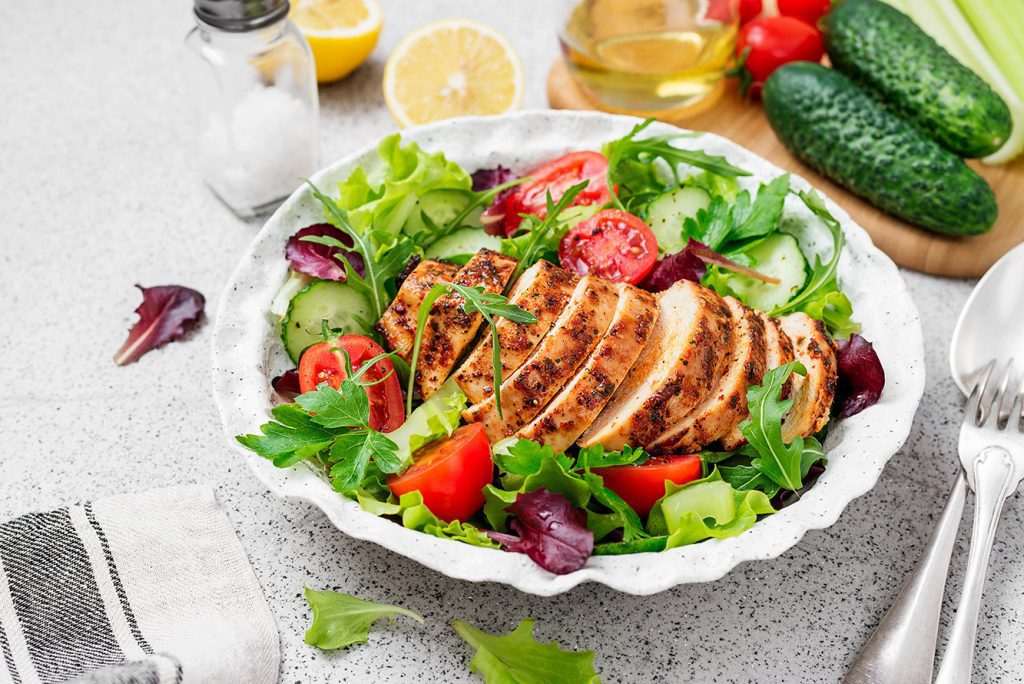 Restaurantes se adaptam às tendências de alimentação saudável para 2024