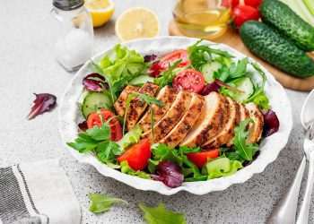 Restaurantes se adaptam às tendências de alimentação saudável para 2024