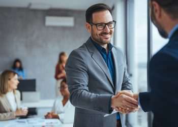 Fusões e aquisições sobem 17% no segundo trimestre, diz KPMG