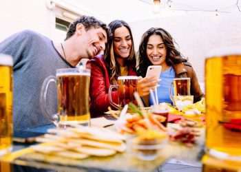 TIM firma parceria com Ambev dentro do 'Zé Delivery' para fidelizar base de pré-pago