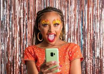 Carnaval 2024: PMEs movimentam mais de R$1,4 milhão com vendas online