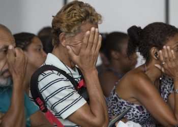 Desemprego de mulheres e negros termina 2023 acima da média nacional