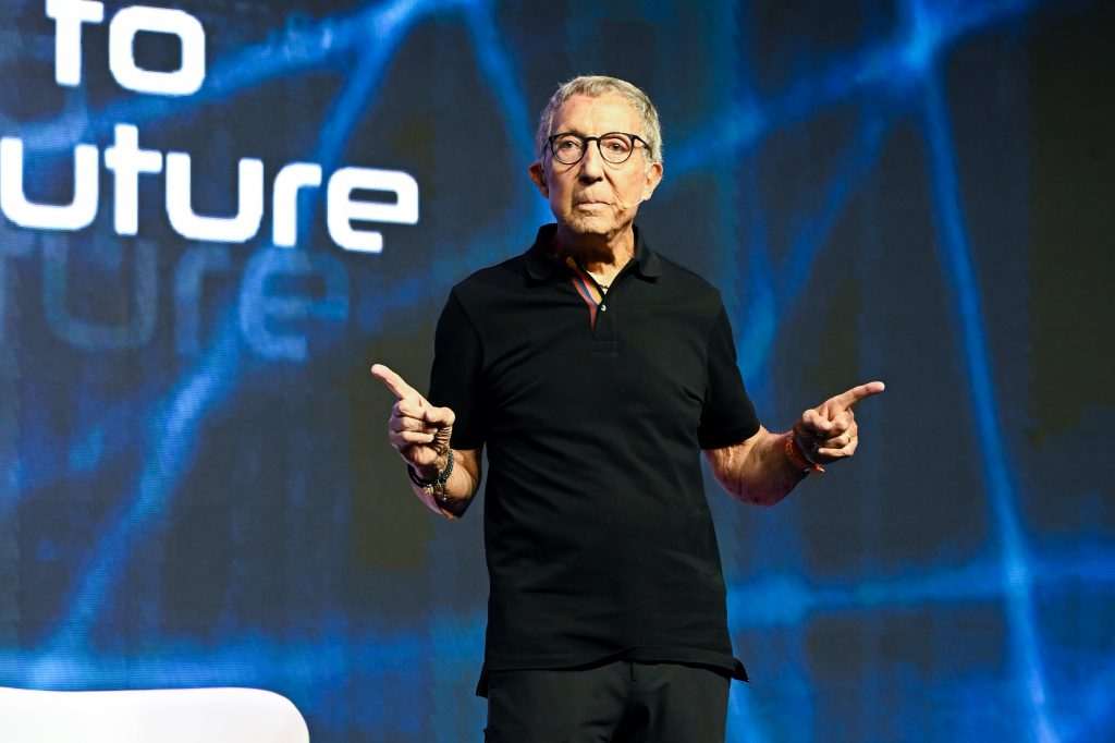 Políticos e empresários lamentam morte de Abilio Diniz