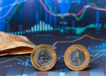 Olho por olho, o máximo que pode acontecer é todo mundo ficar cego, diz Alckmin sobre tarifas