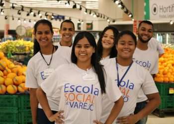 Escola Social do Varejo, mantida pelo Carrefour, seleciona jovens em busca do primeiro emprego