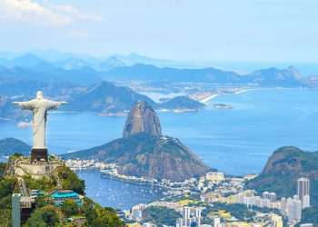 Turistas estrangeiros deixam no Brasil volume recorde de US$ 6,9 bi
