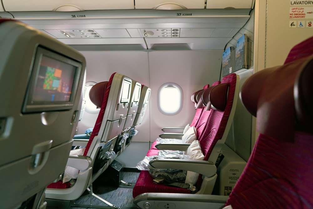 Votação de projeto que proíbe cobrança por escolha de assento em aviões é adiada