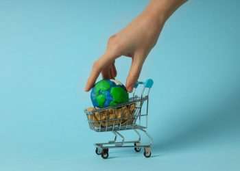 Preços altos impedem brasileiros de adotar consumo mais sustentável