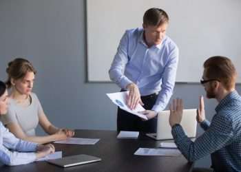 O desafio da liderança humana em tempos de IA: lições do recorde de pedidos de demissão no Brasil