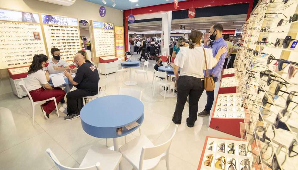 Mercadão dos Óculos inaugura 11 franquias em 7 estados brasileiros em abril