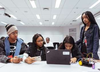 iFood, Mercado Pago e Arco Educação: unidos por maratona de tecnologia em escolas públicas